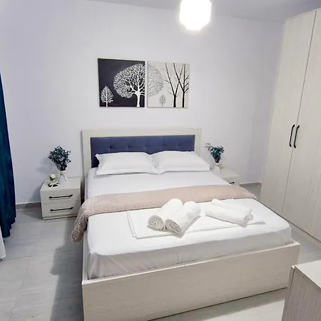 Apartament In *